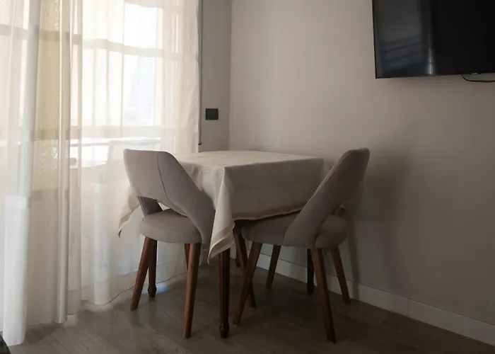 Green Studio Apartment Lägenhet Tirana